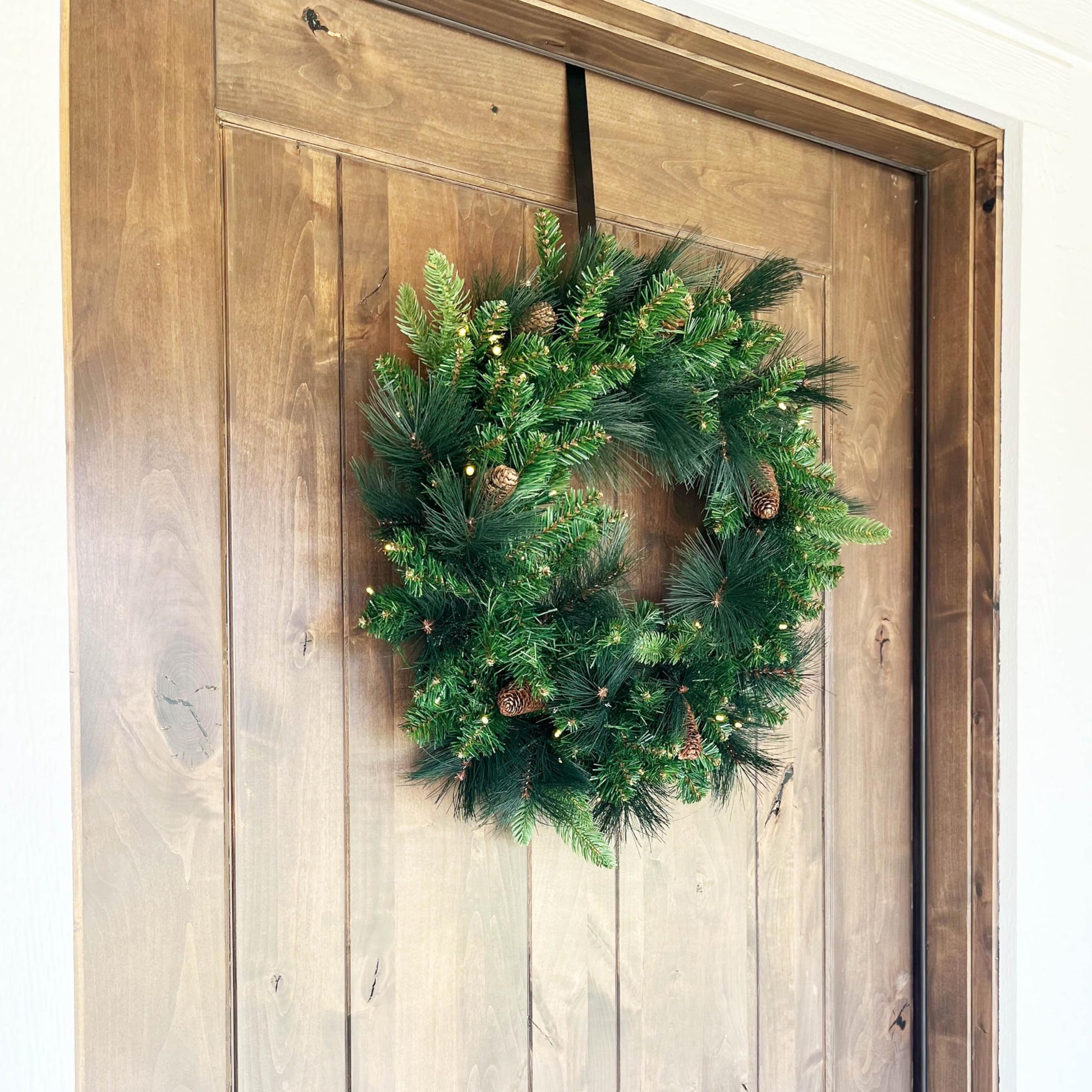 Papyrus 24" Pre-Lit Carolina Pine Artificial Wreath